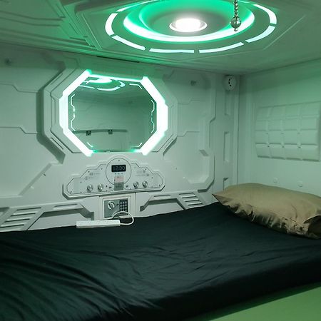 Abbotsford Private Rooms & Pods - 15 Charles Homestay Мелбърн Екстериор снимка