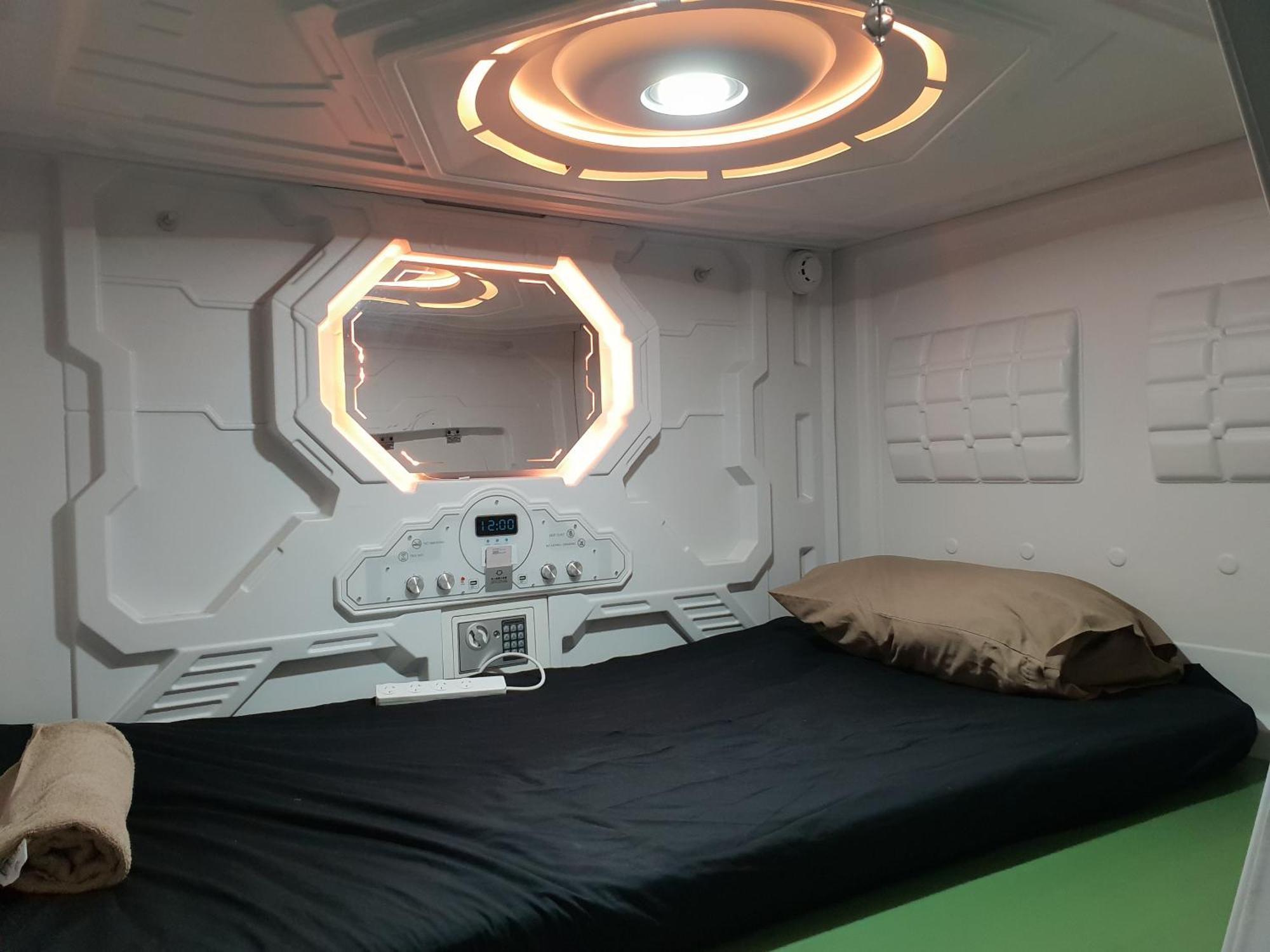 Abbotsford Private Rooms & Pods - 15 Charles Homestay Мелбърн Екстериор снимка