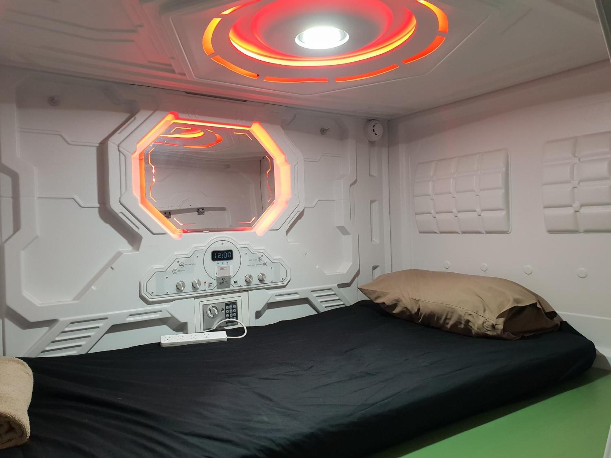 Abbotsford Private Rooms & Pods - 15 Charles Homestay Мелбърн Екстериор снимка
