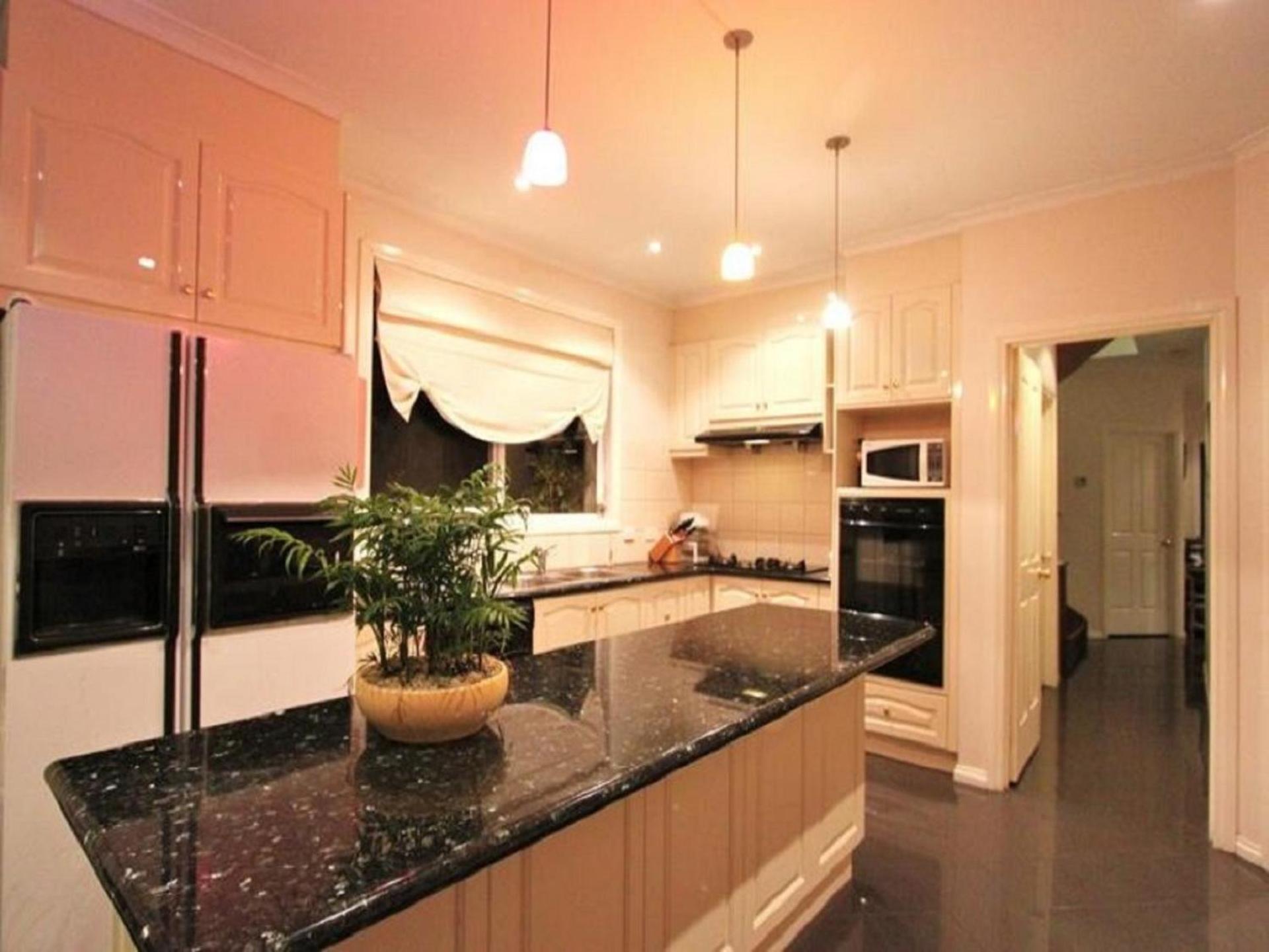 Abbotsford Private Rooms & Pods - 15 Charles Homestay Мелбърн Екстериор снимка